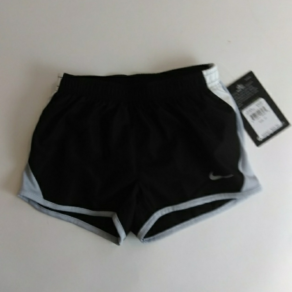 Nwt Nike 4t